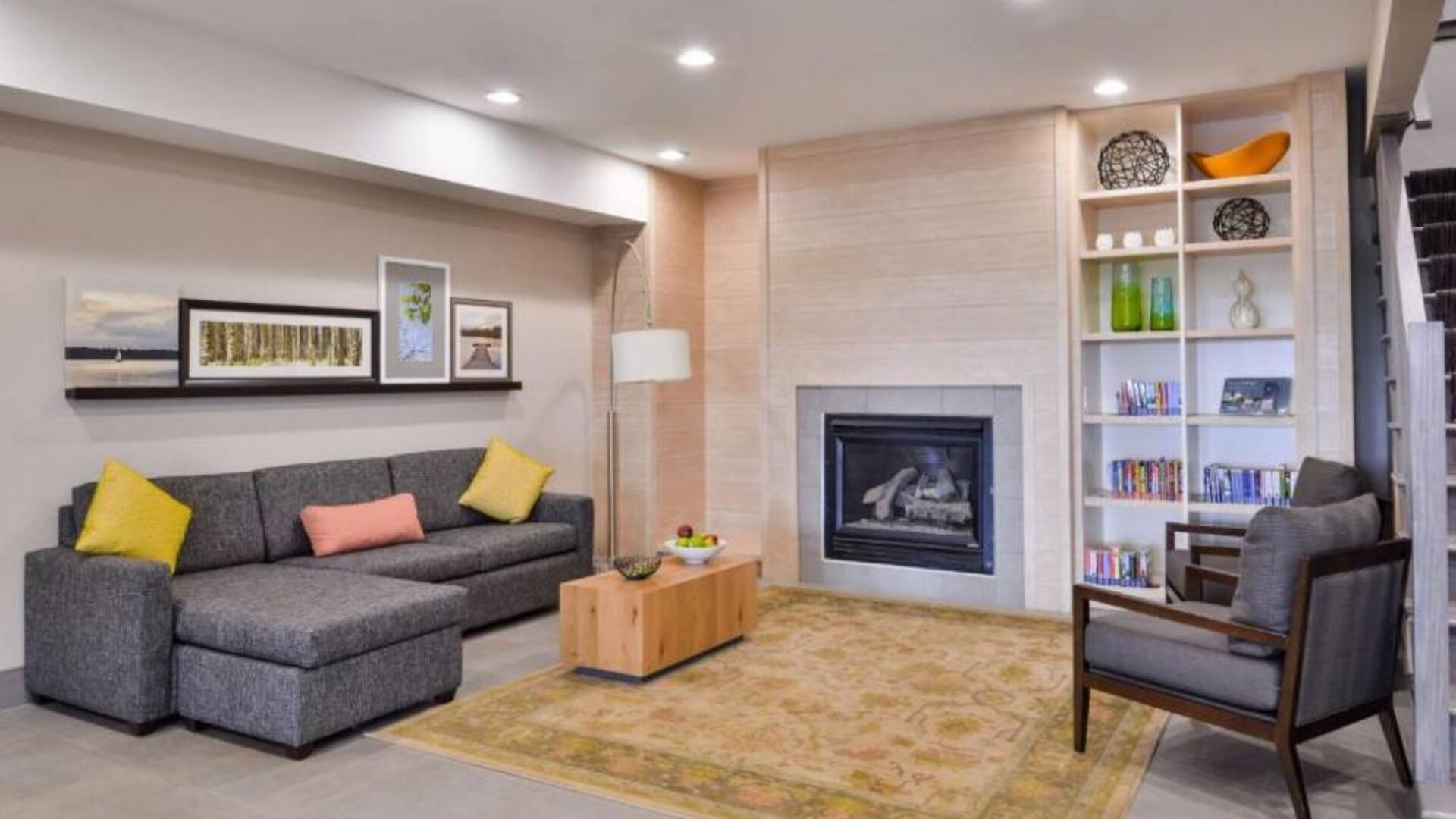 Lobby and coworking lounge at Country Inn & Suites Chicago/Tinley Park.