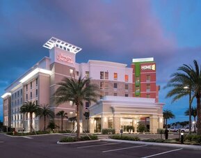 Parking area available at Hampton Inn & Suites Cape Canaveral Cruise Port.