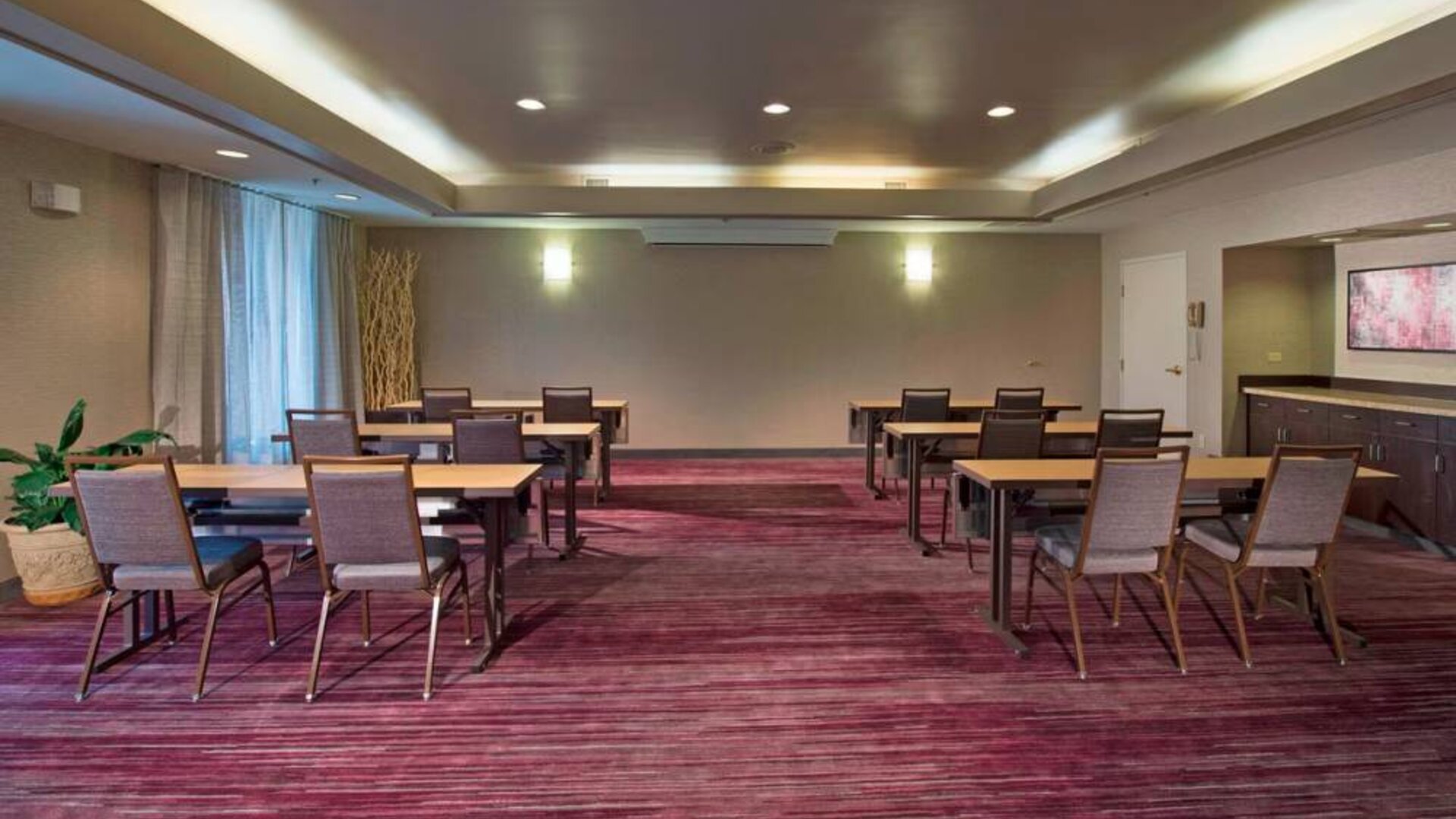 Courtyard By Marriott Dothan