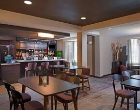 Courtyard By Marriott Dothan