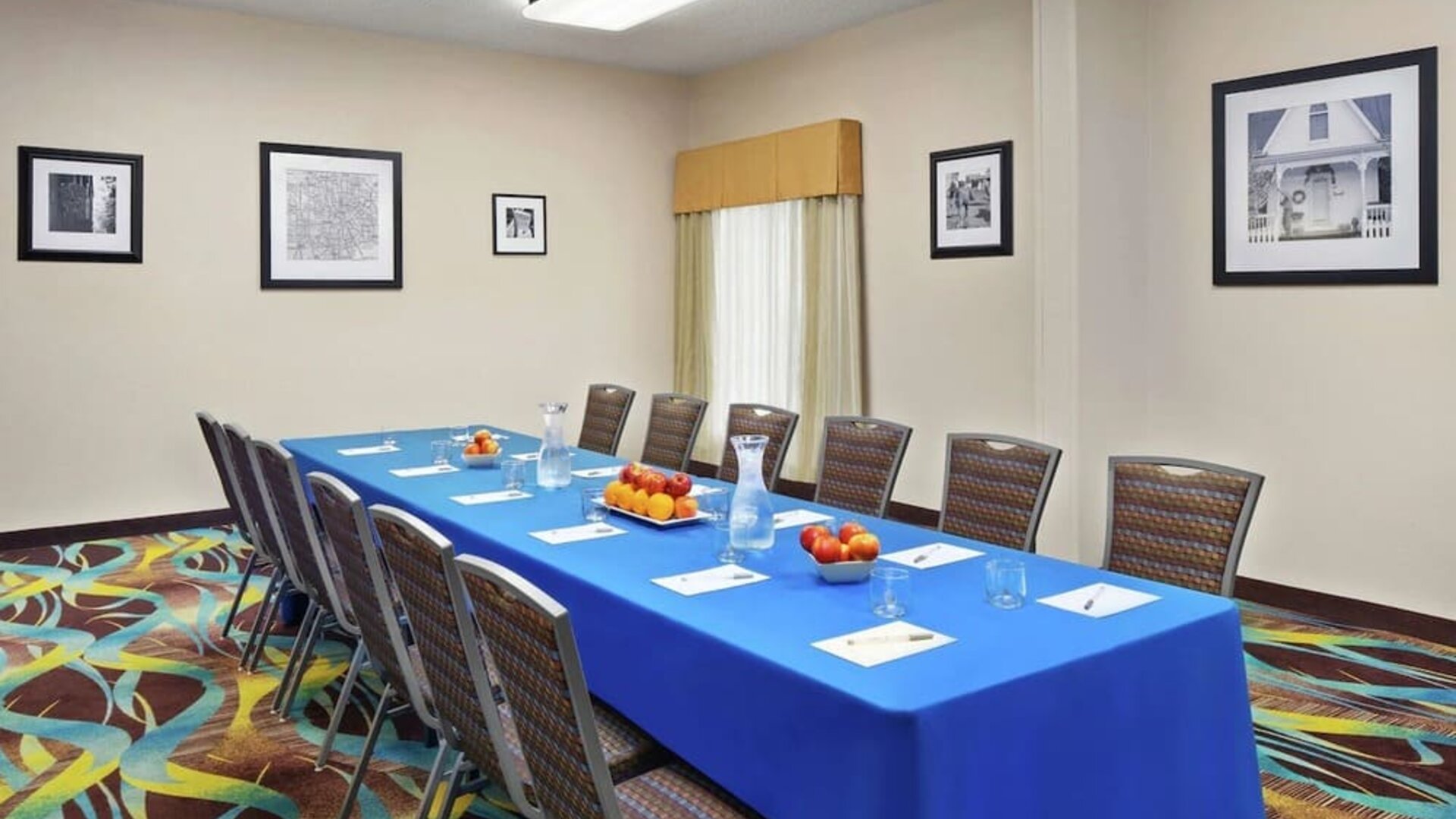 Professional meeting room at Hampton Inn Dallas-Irving-Las Colinas.