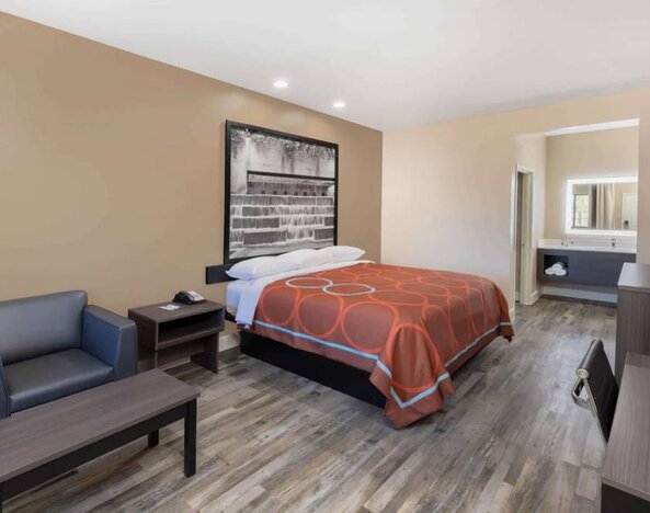 Super 8 By Wyndham Houston NW Beltway 8