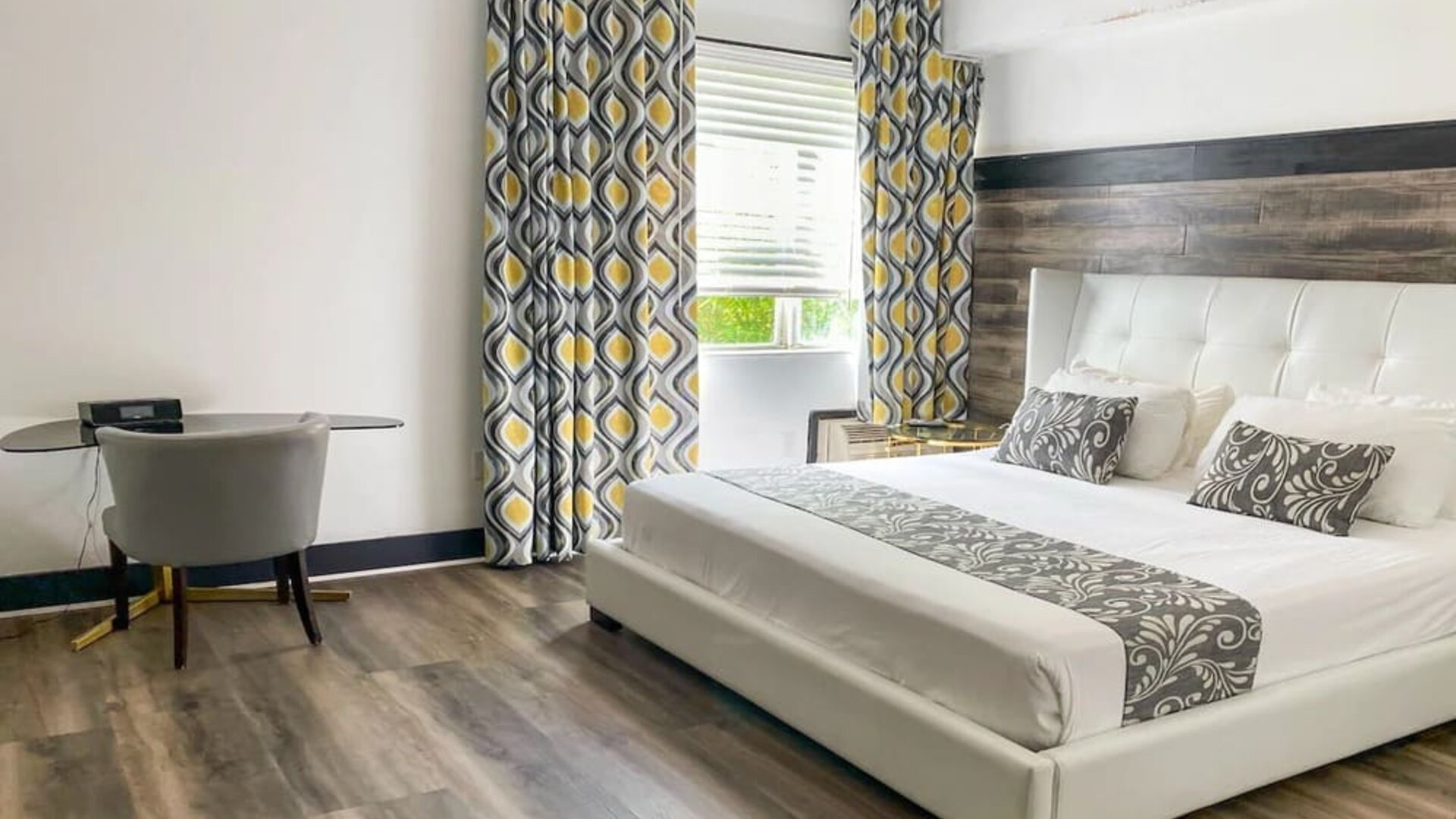 King room with natural light at Catalina Hotel & Beach Club.