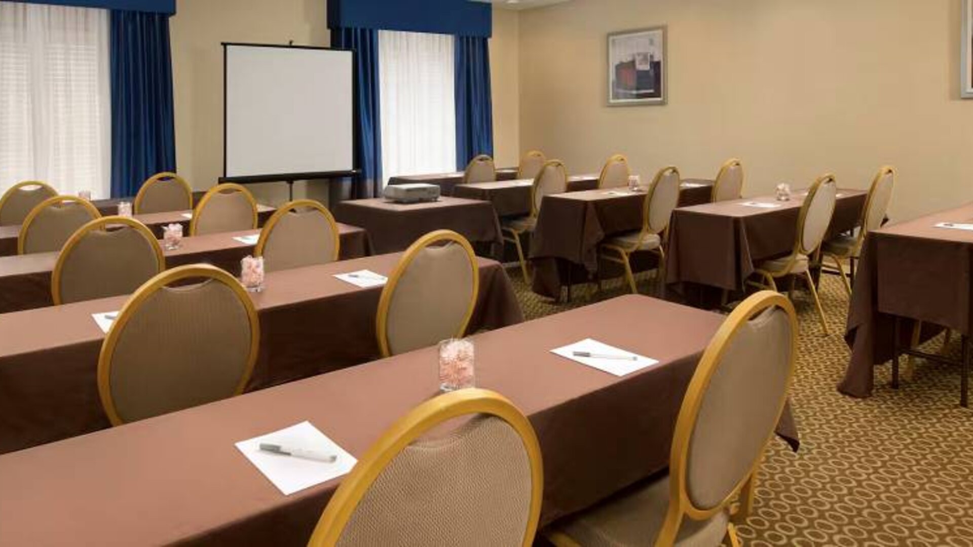 Hampton Inn Syracuse Clay