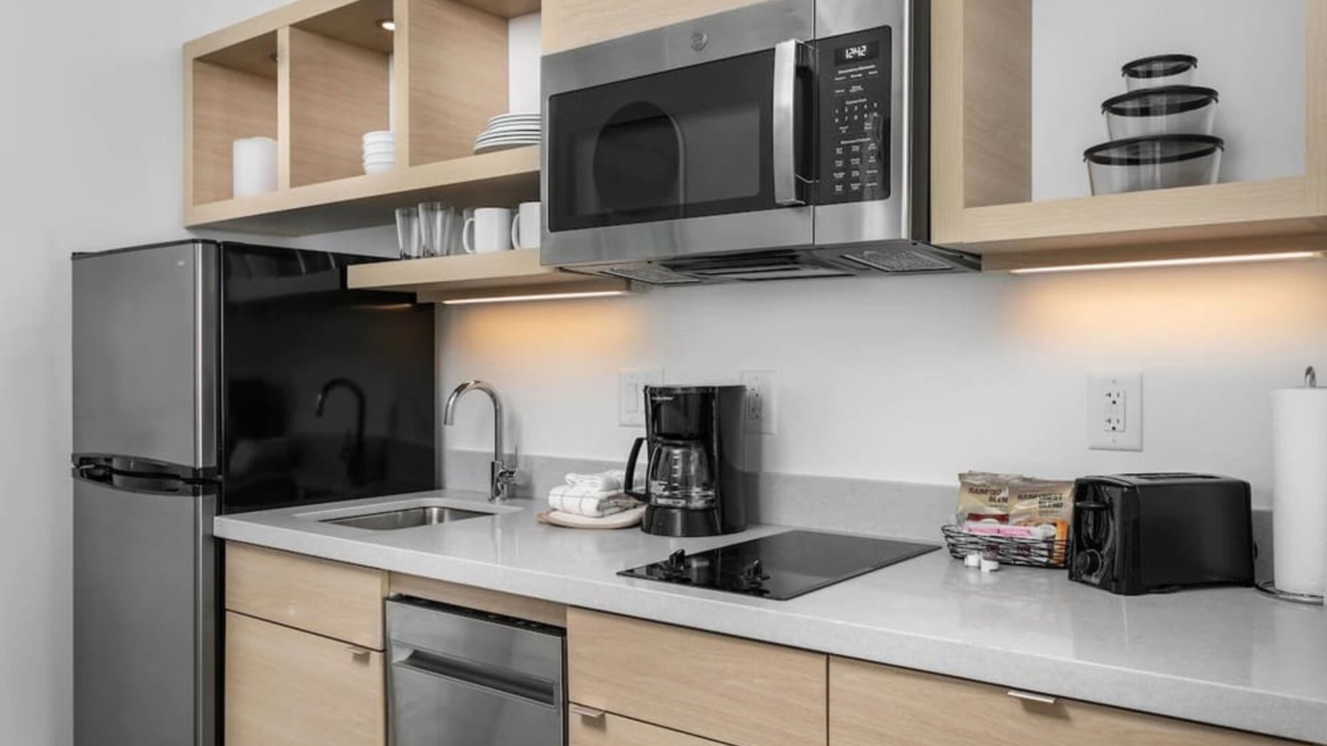 In-room kitchen at TownePlace Suites Nashville Midtown.