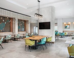 Dining area perfect for coworking at TownePlace Suites Nashville Midtown.