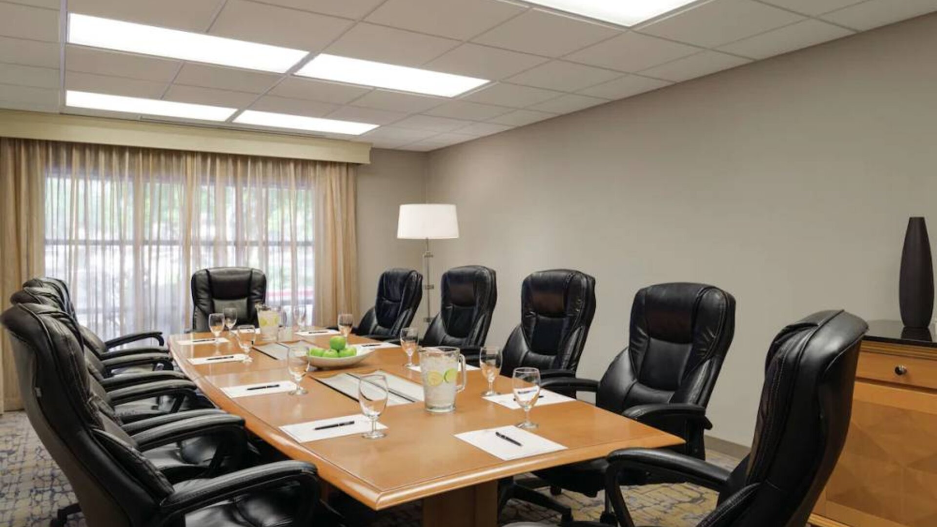 Professional meeting room at Hilton Scottsdale Resort & Villas.