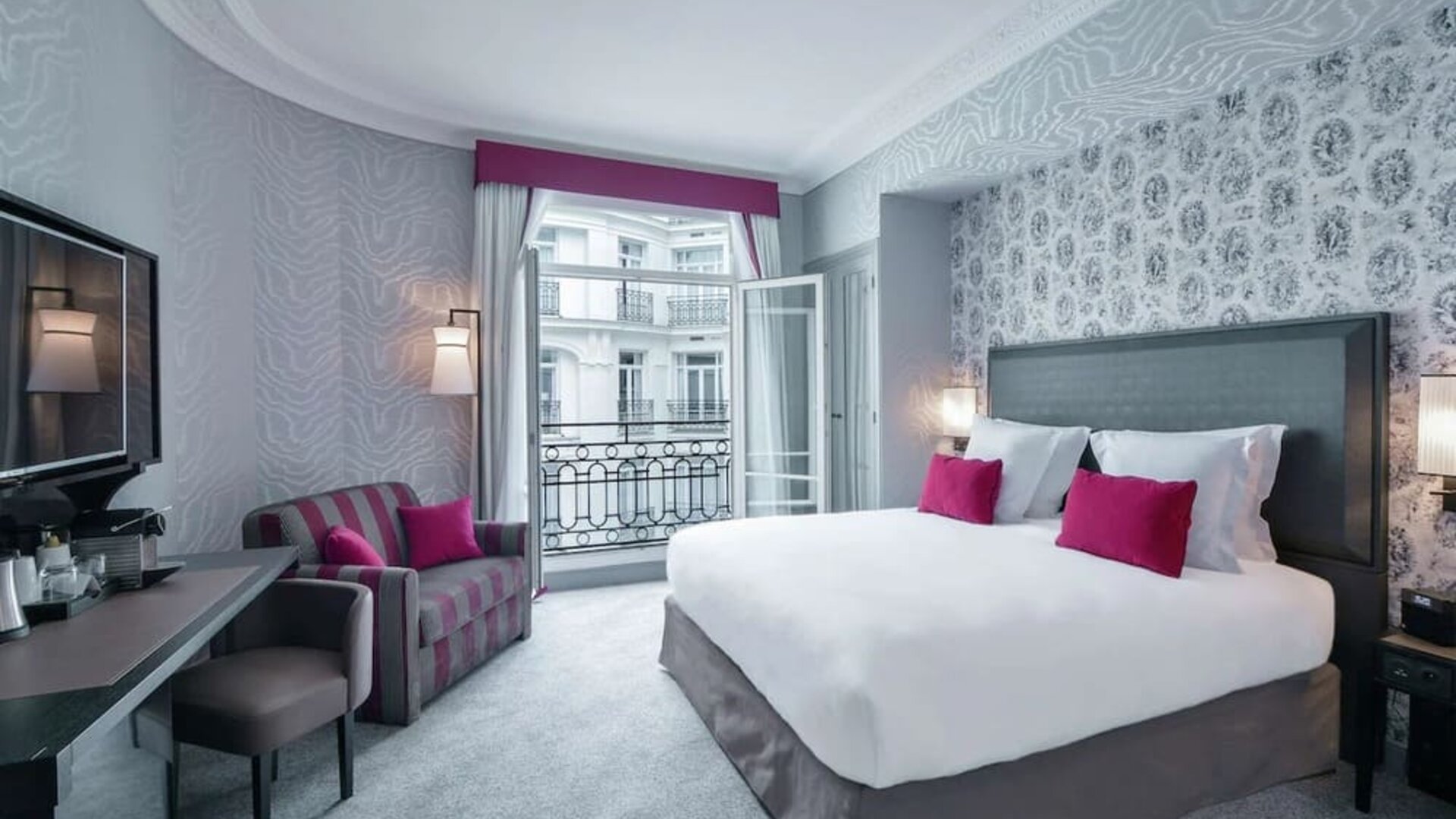 Maison Astor Paris, Curio Collection By Hilton