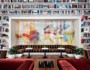 Lobby and coworking lounge at Graduate New York.