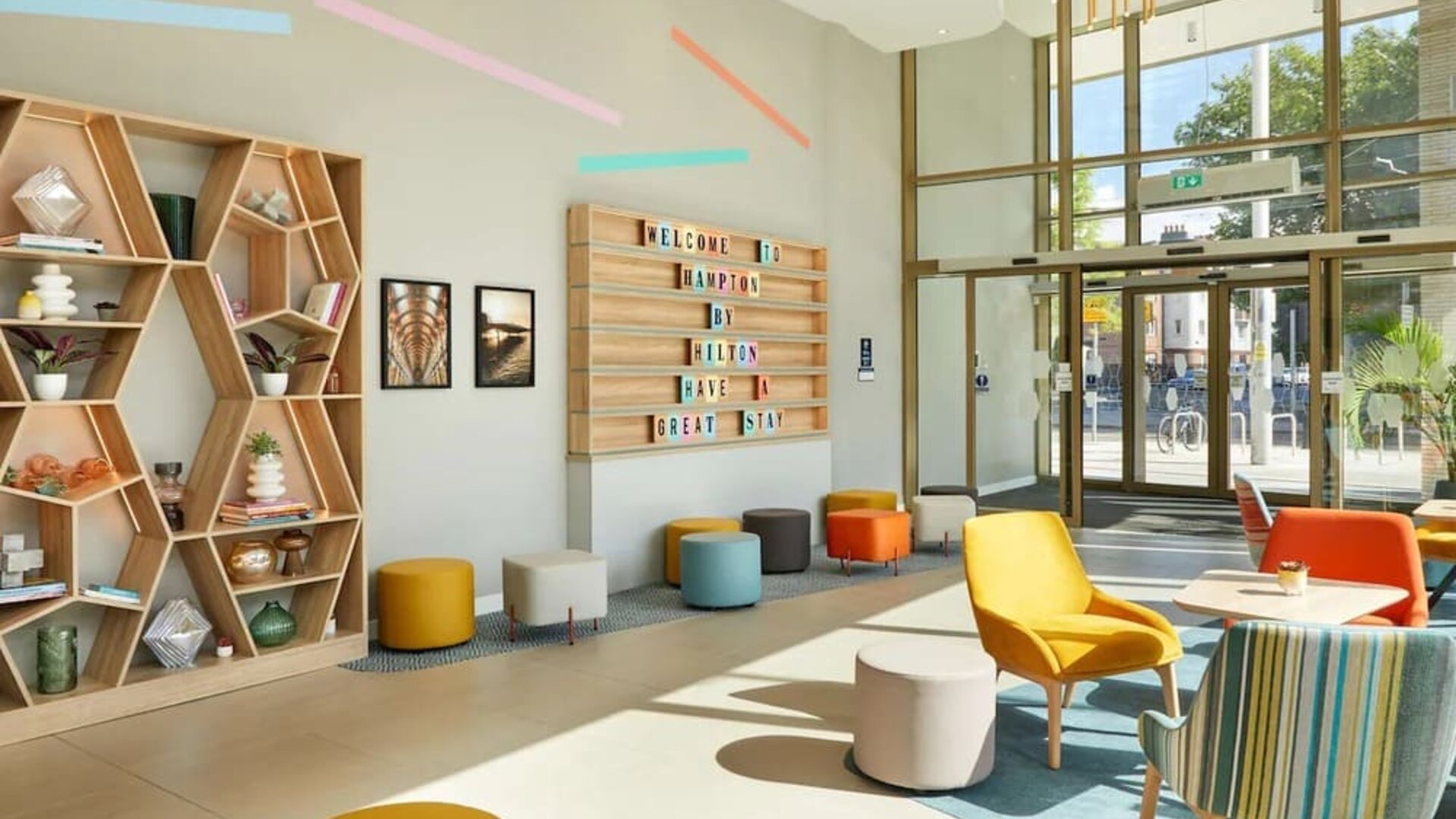 Lobby and lounge area ideal for coworking at Hampton By Hilton Dublin City Centre.