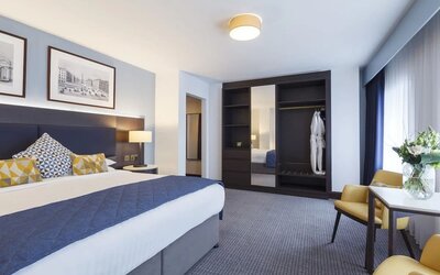 Spacious delux king room at Temple Bar Hotel.