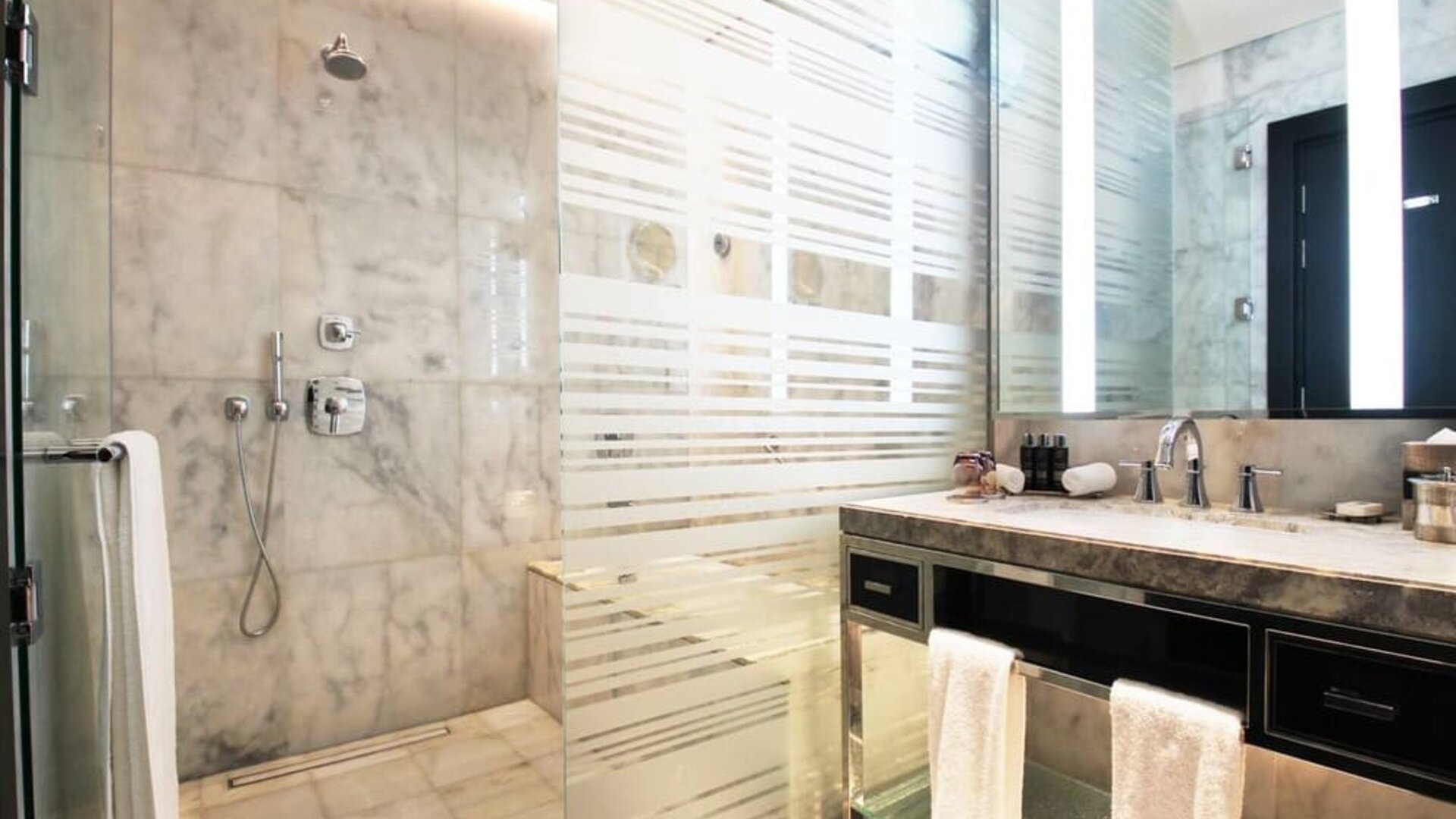 The Hotel Galleria Jeddah, Curio Collection By Hilton