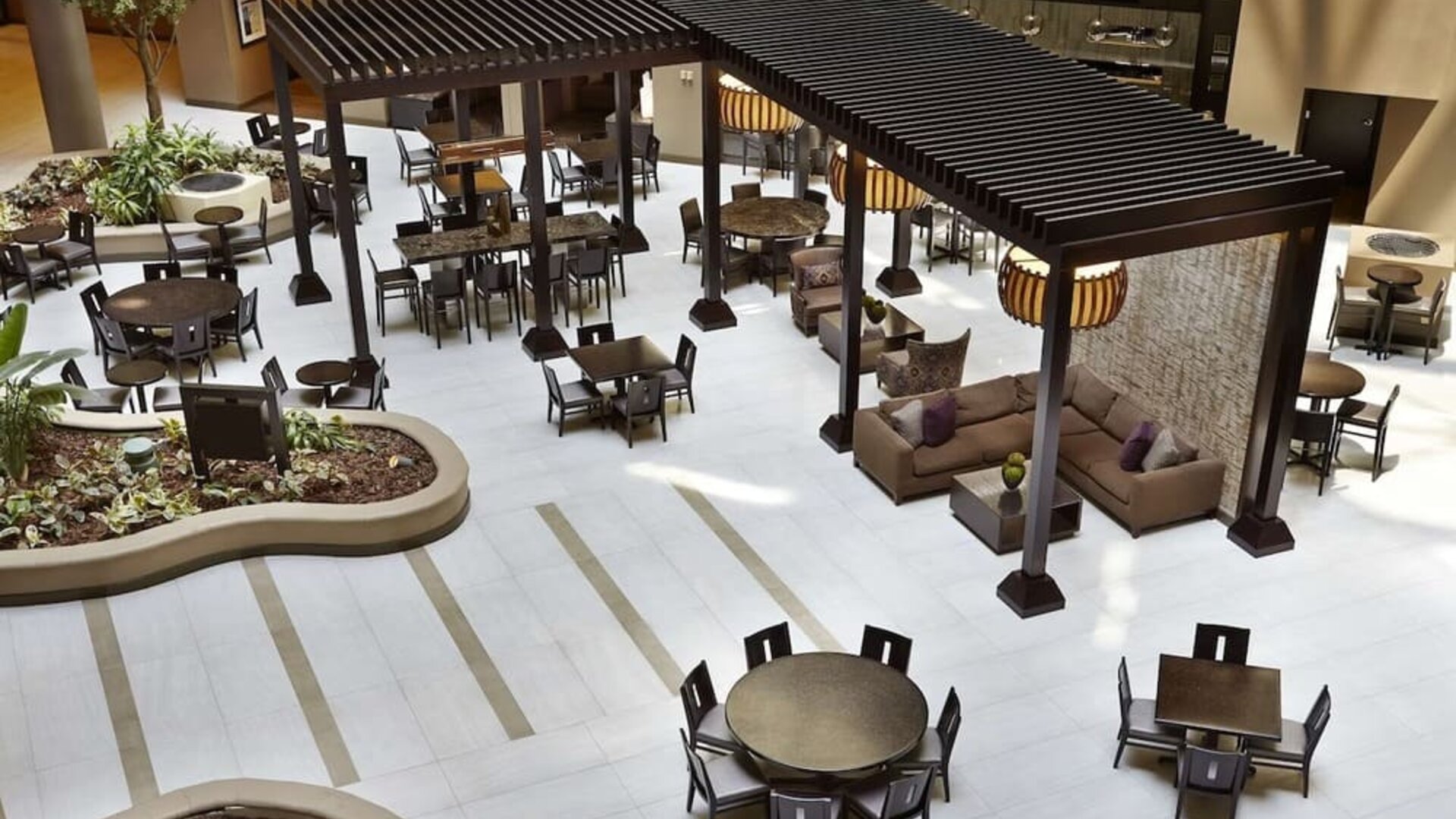 Dining area perfect for coworking at Embassy Suites By Hilton, Crystal City National Airport.