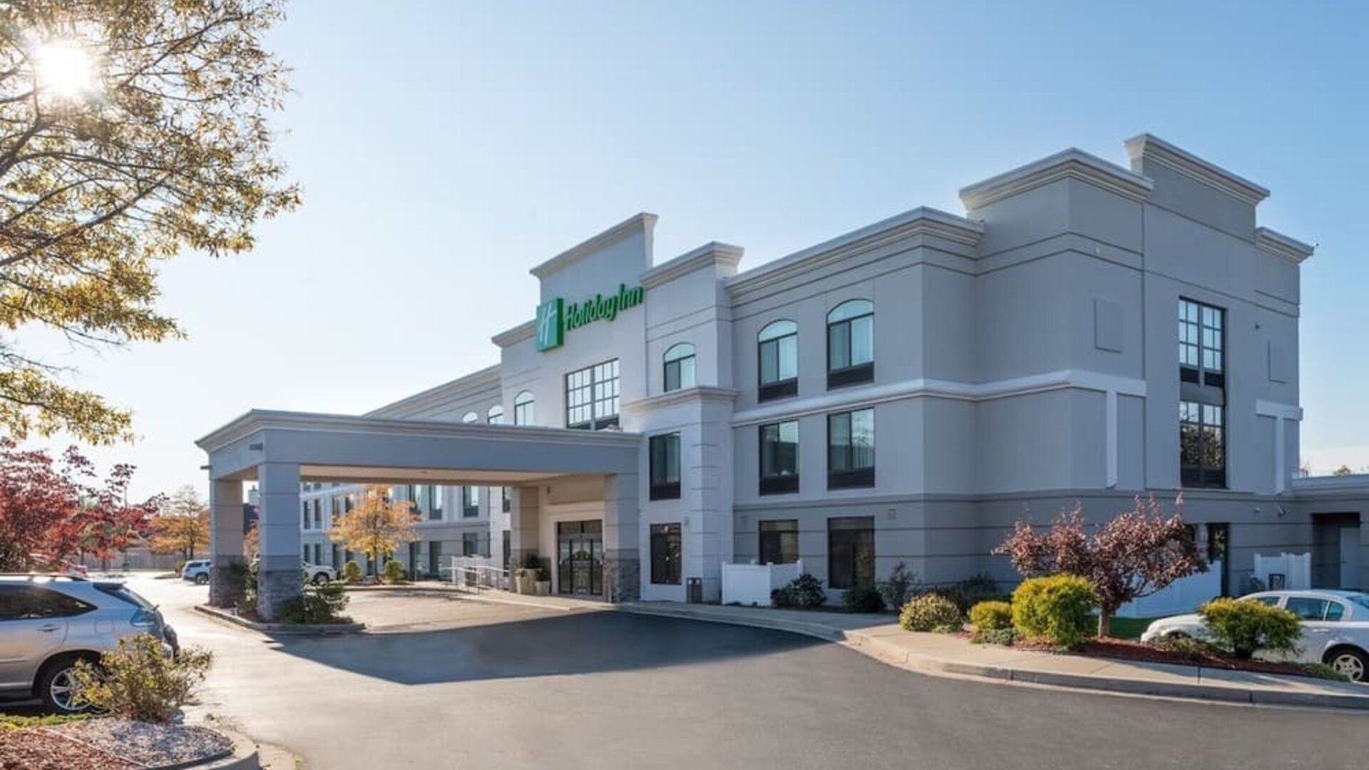 Parking available at Holiday Inn Belcamp - Aberdeen Area.