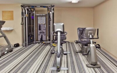Sonesta Simply Suites Dallas Las Colinas’ has a range of exercise machines for guests to use.