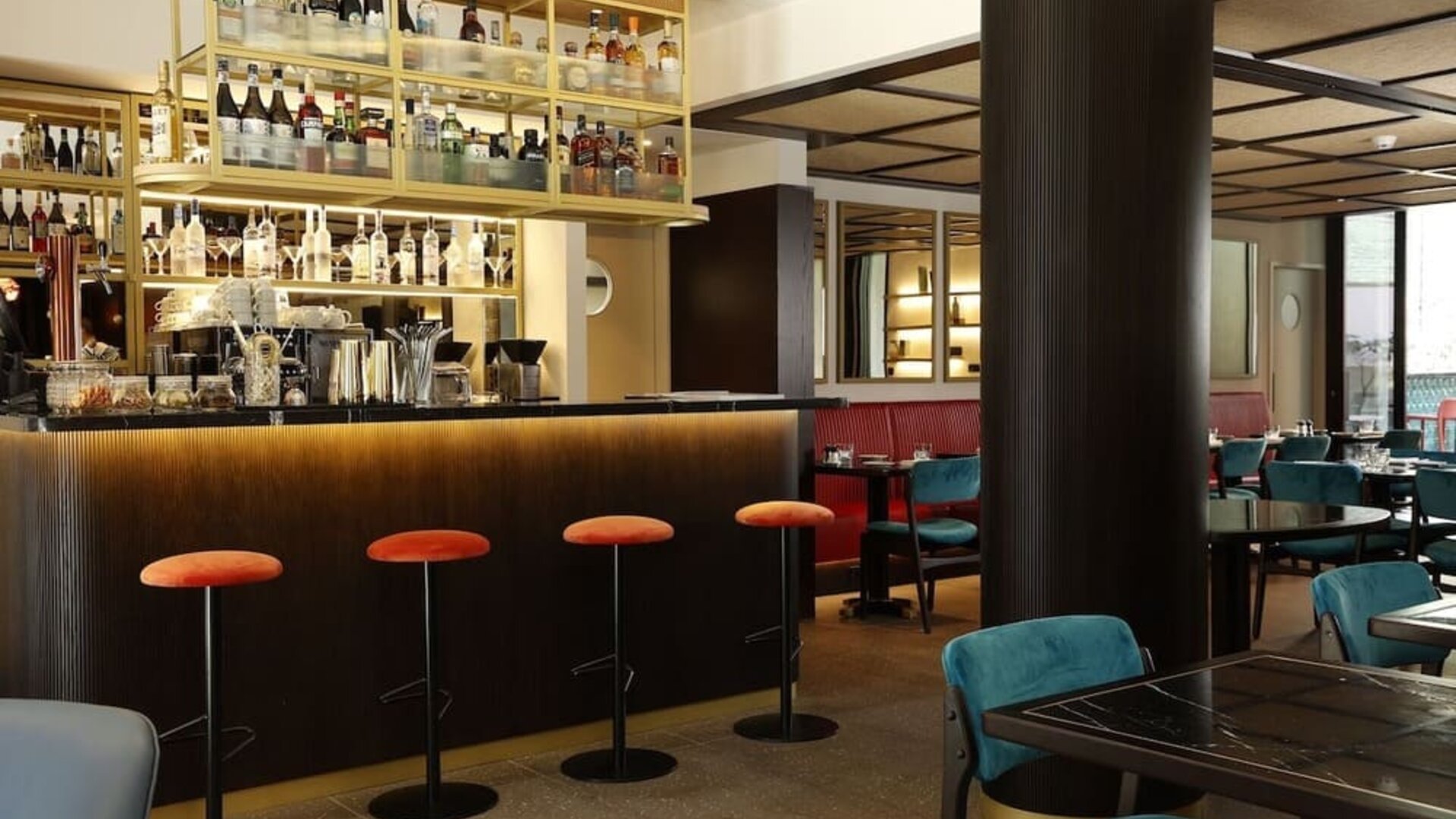 Bar and coworking space at Arts Hotel Porto.