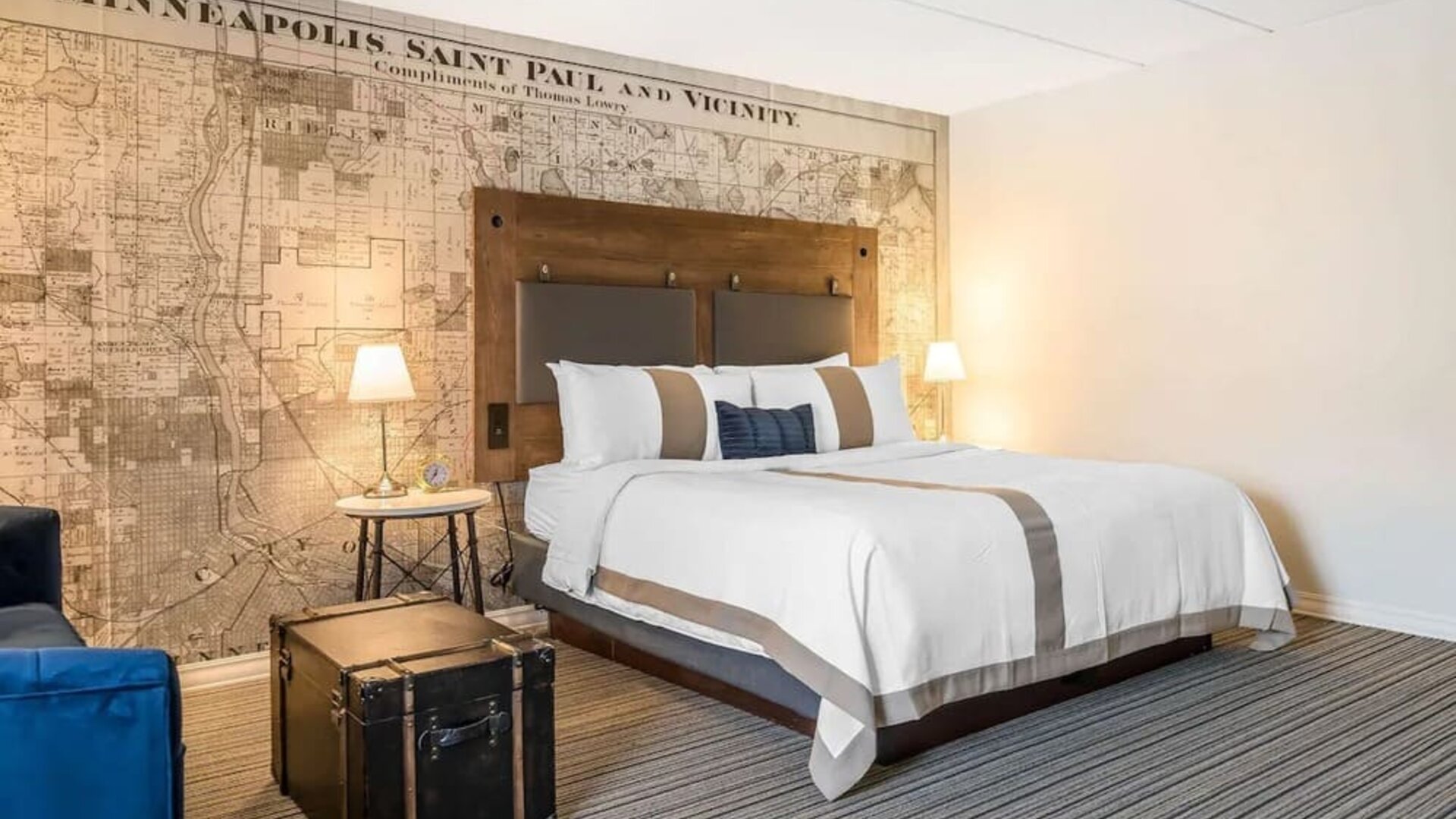 Day use room with gentle lighting at EnVision Hotel St. Paul South.