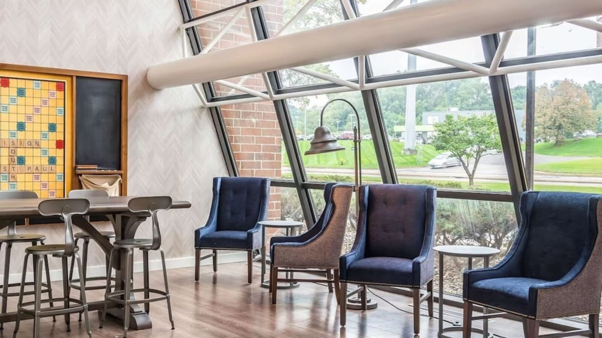 Coworking space at EnVision Hotel St. Paul South.