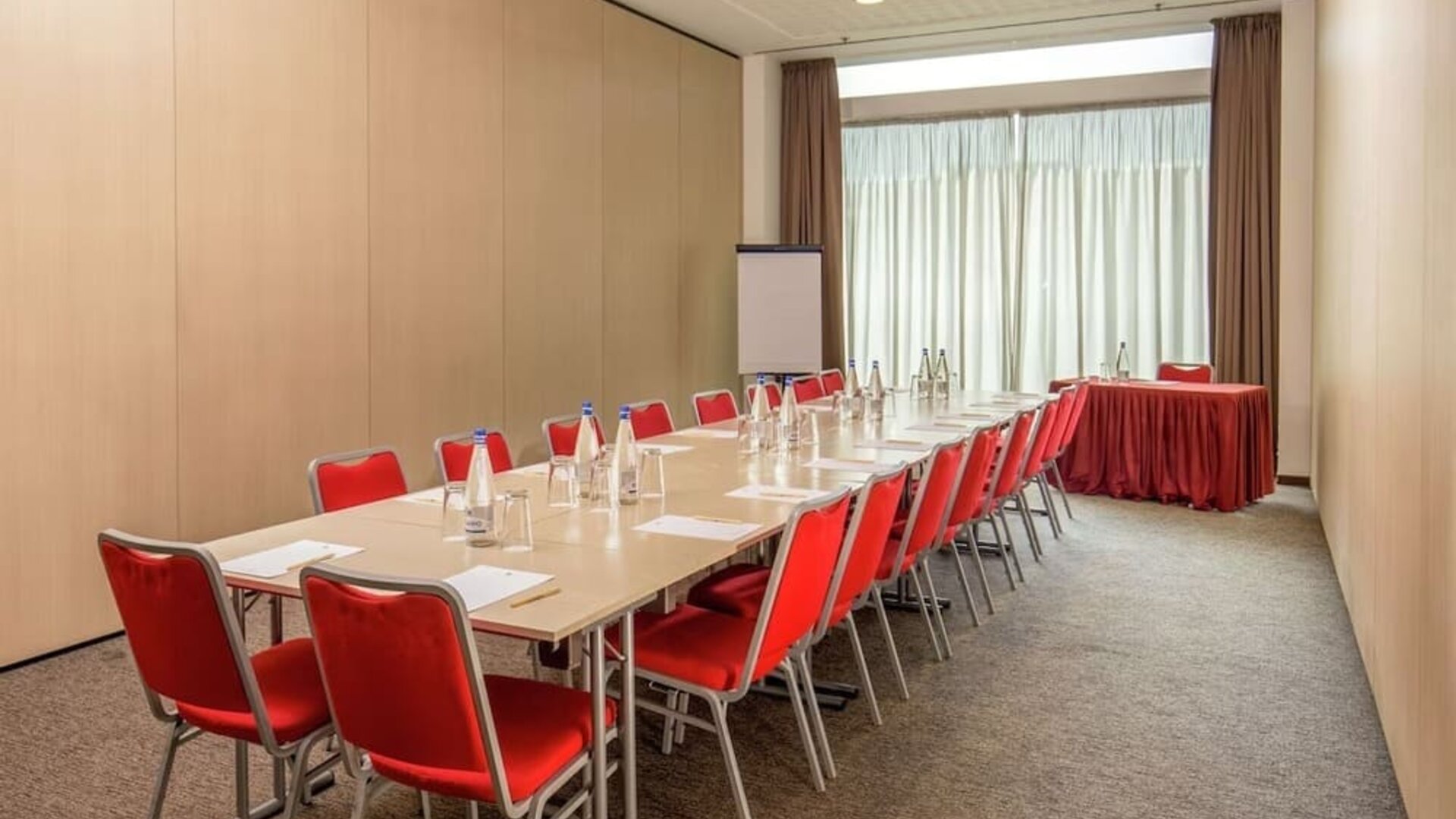 Professional meeting room at DoubleTree By Hilton Milan.