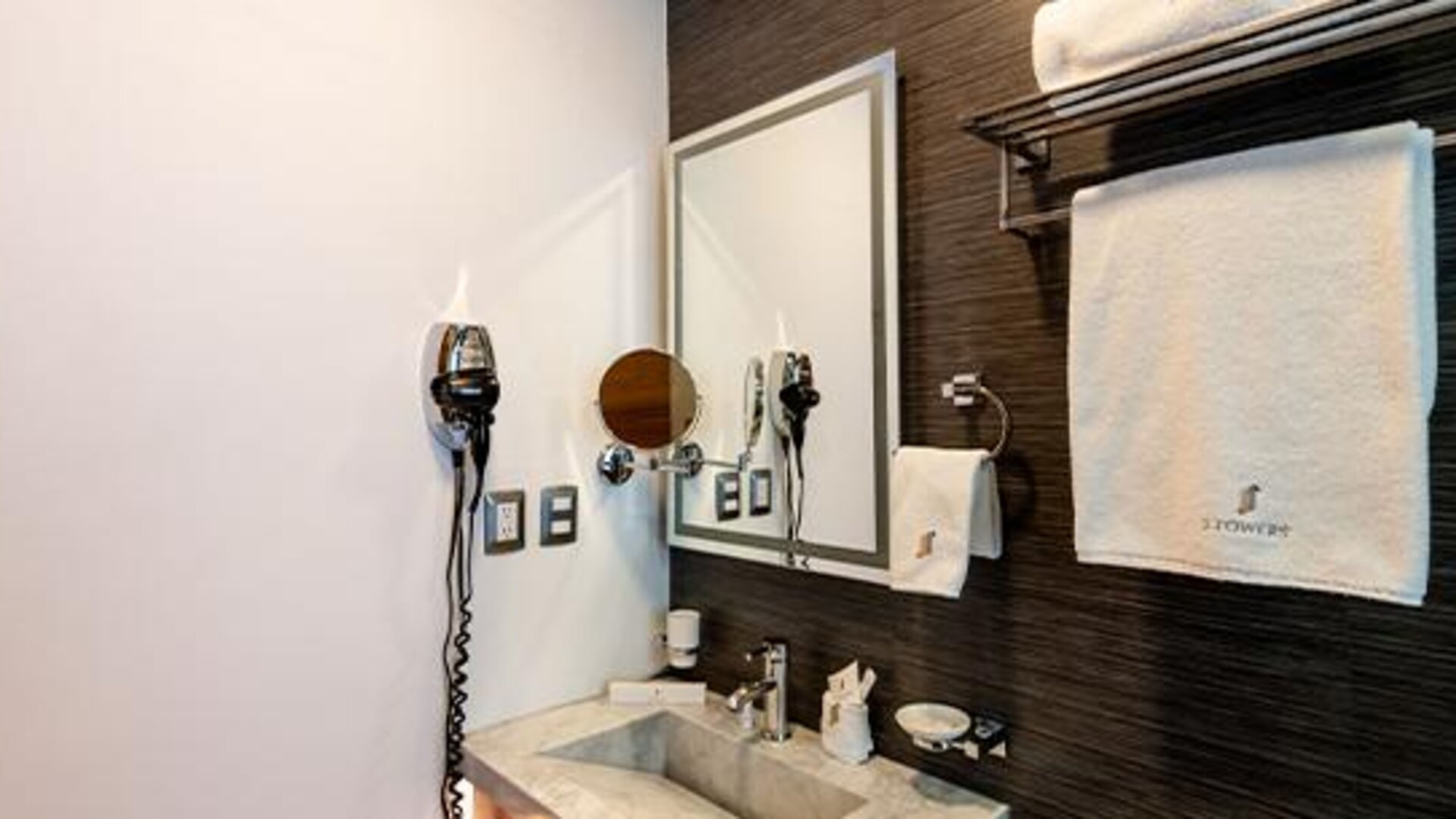 JTowers Hotel Boutique