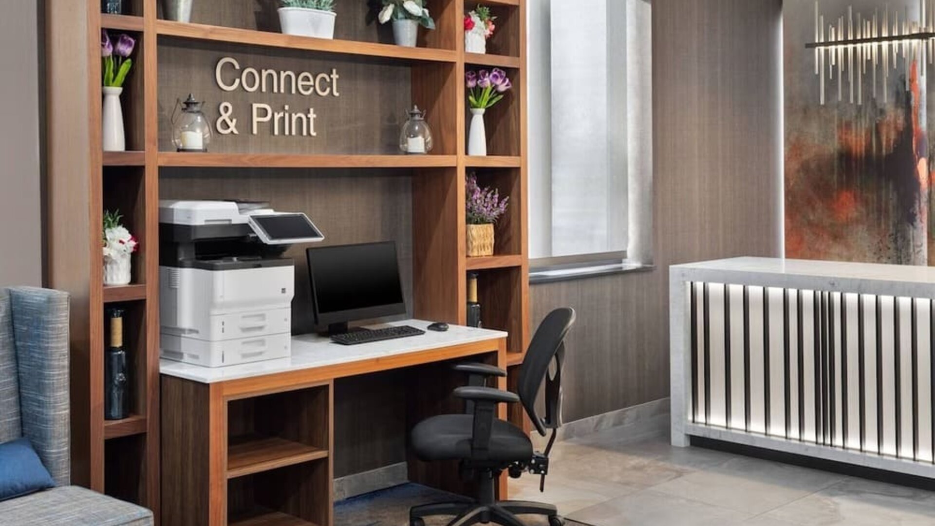 Business center at Fairfield Inn & Suites By Marriott New York Staten Island.