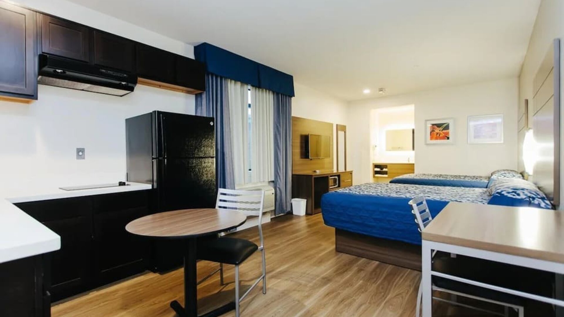 Day use room with kitchette at Palace Inn Blue CityCentre.