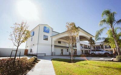 Parking available at Palace Inn Blue CityCentre.