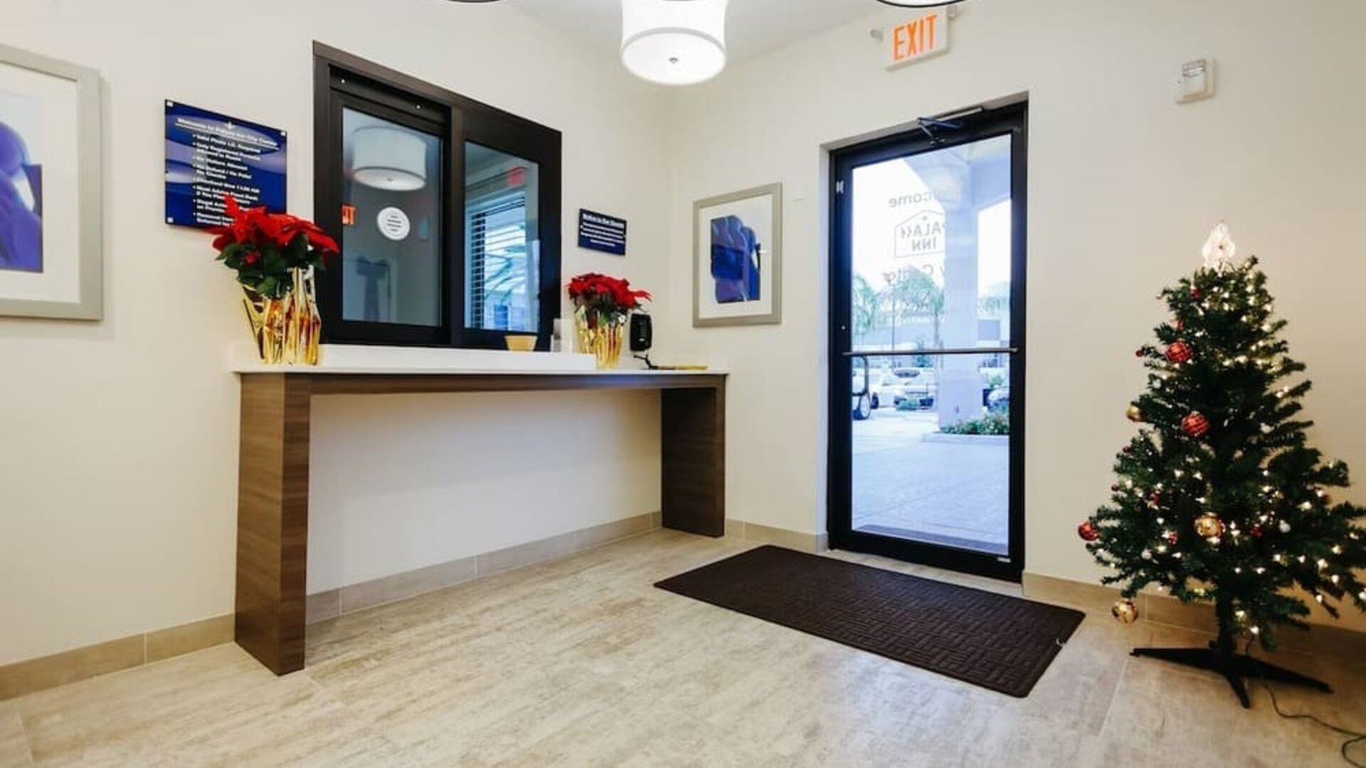 Hotel lobby at Palace Inn Blue CityCentre.