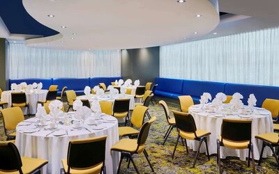 Meeting room at Novotel Toronto North York.