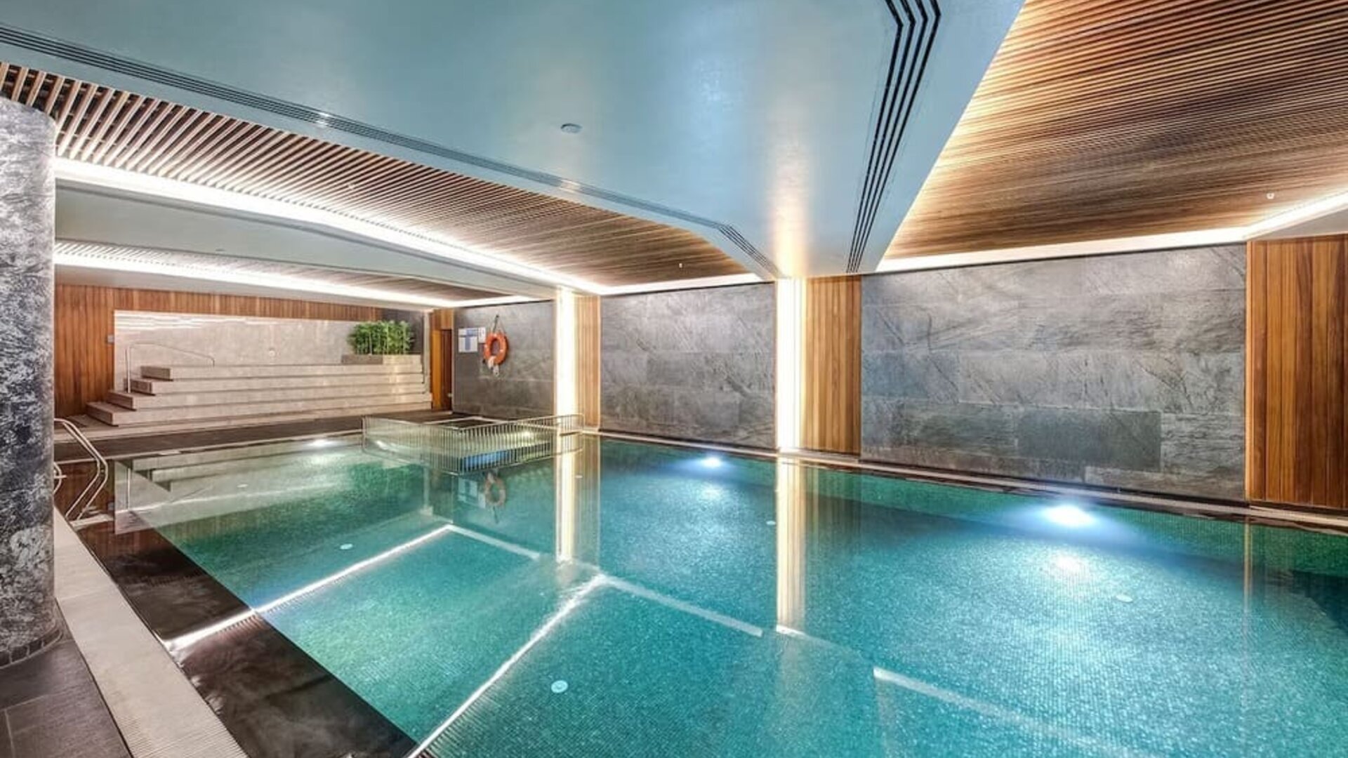 Indoor pool at DoubleTree By Hilton Istanbul - Piyalepasa.