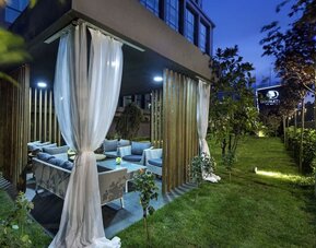 Outdoor meeting area at DoubleTree By Hilton Istanbul - Piyalepasa.