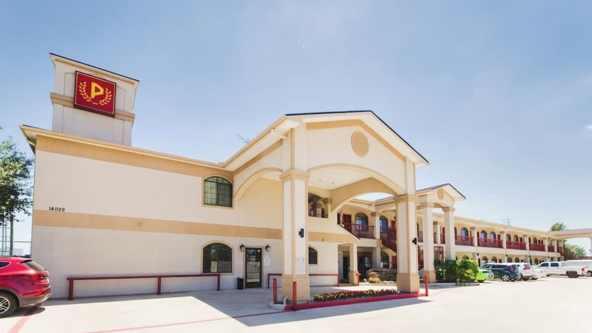 Parking available at Palace Inn 290 & Fairbanks.