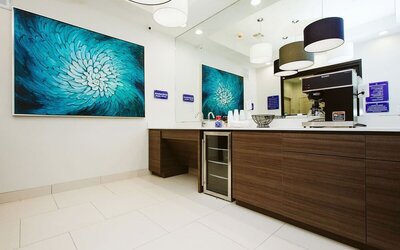 Lobby area at Palace Inn Westpark Blue.