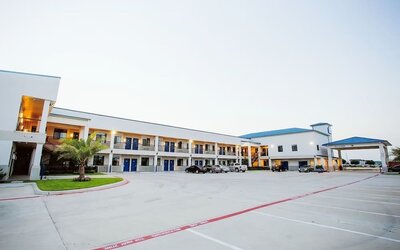 Parking area at Palace Inn Westpark Blue.