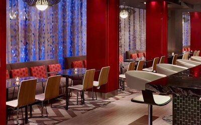 Dining, bar, and coworking space at Sonesta Philadelphia Rittenhouse Square.