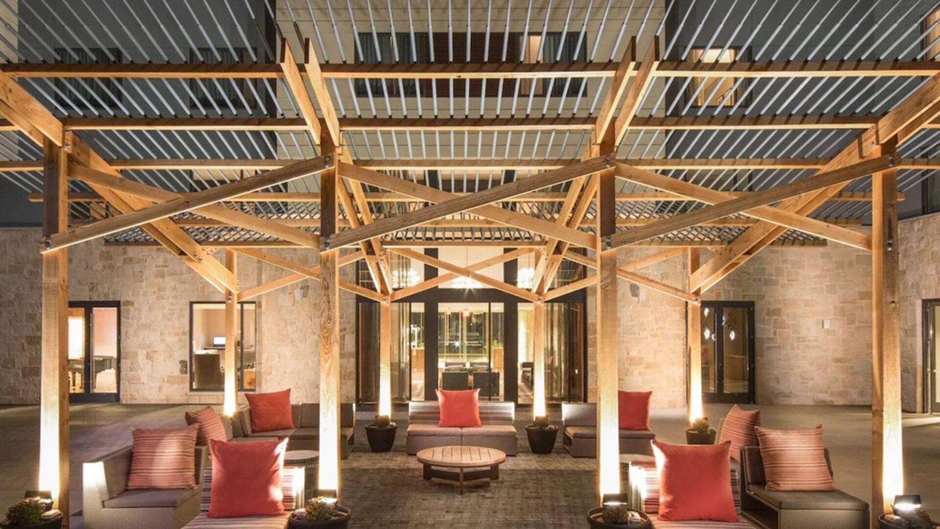 Outdoor chill out lounge Sonesta Bee Cave Austin
