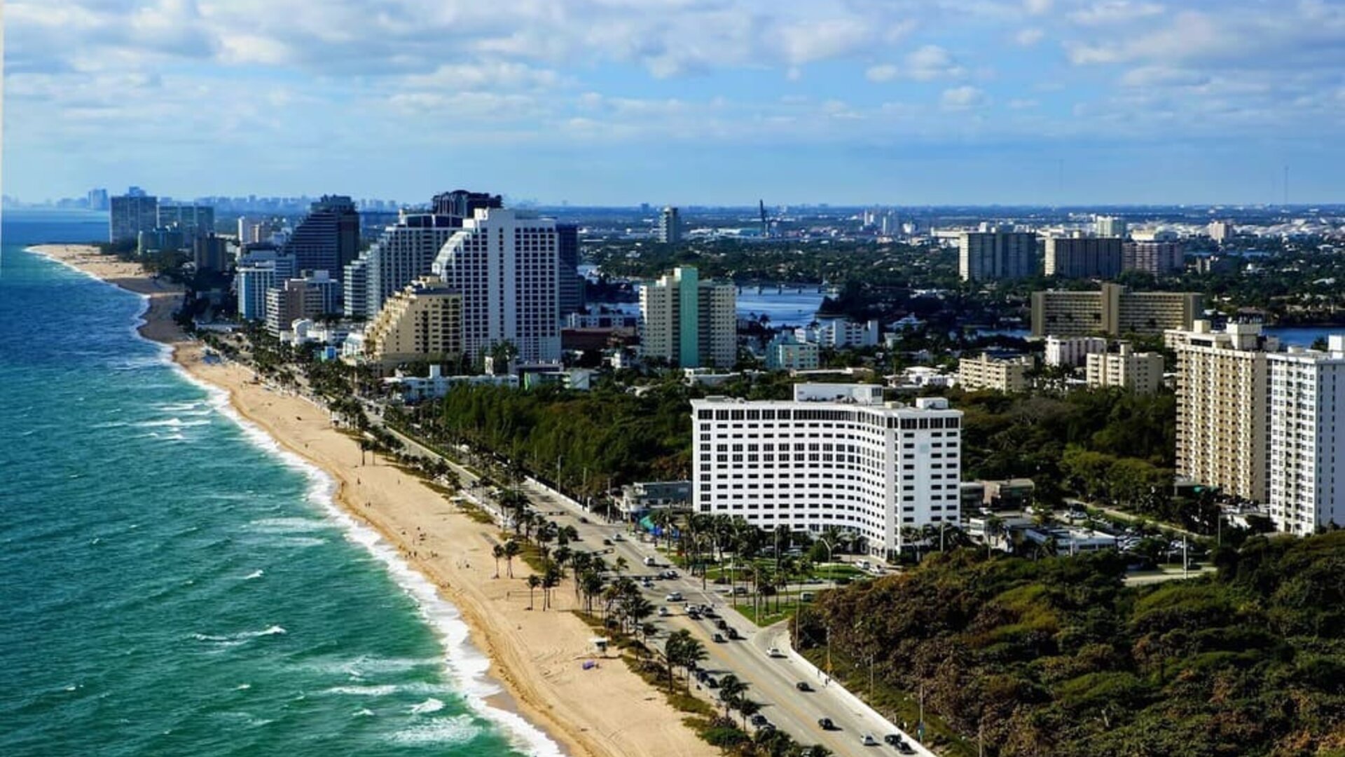 Hotel with an ocean view at Sonesta Fort Lauderdale Beach.