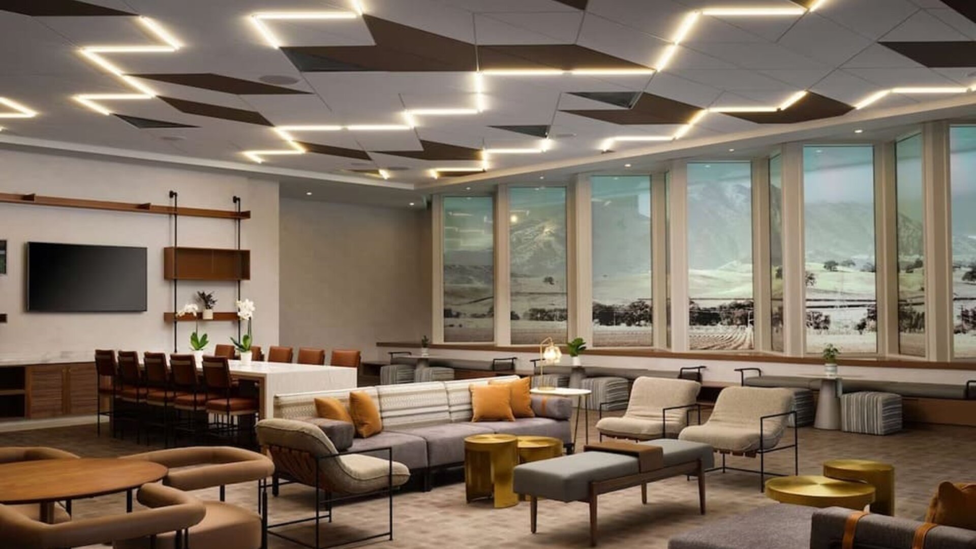 Cozy lobby and lounge at Sonesta Irvine.