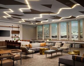 Cozy lobby and lounge at Sonesta Irvine.