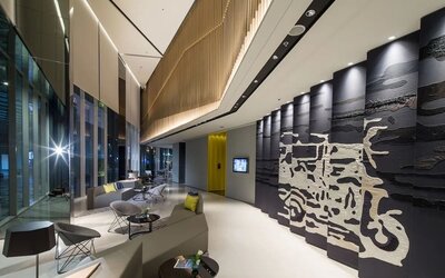 Lobby and lounge area at Modena By Fraser Bangkok.