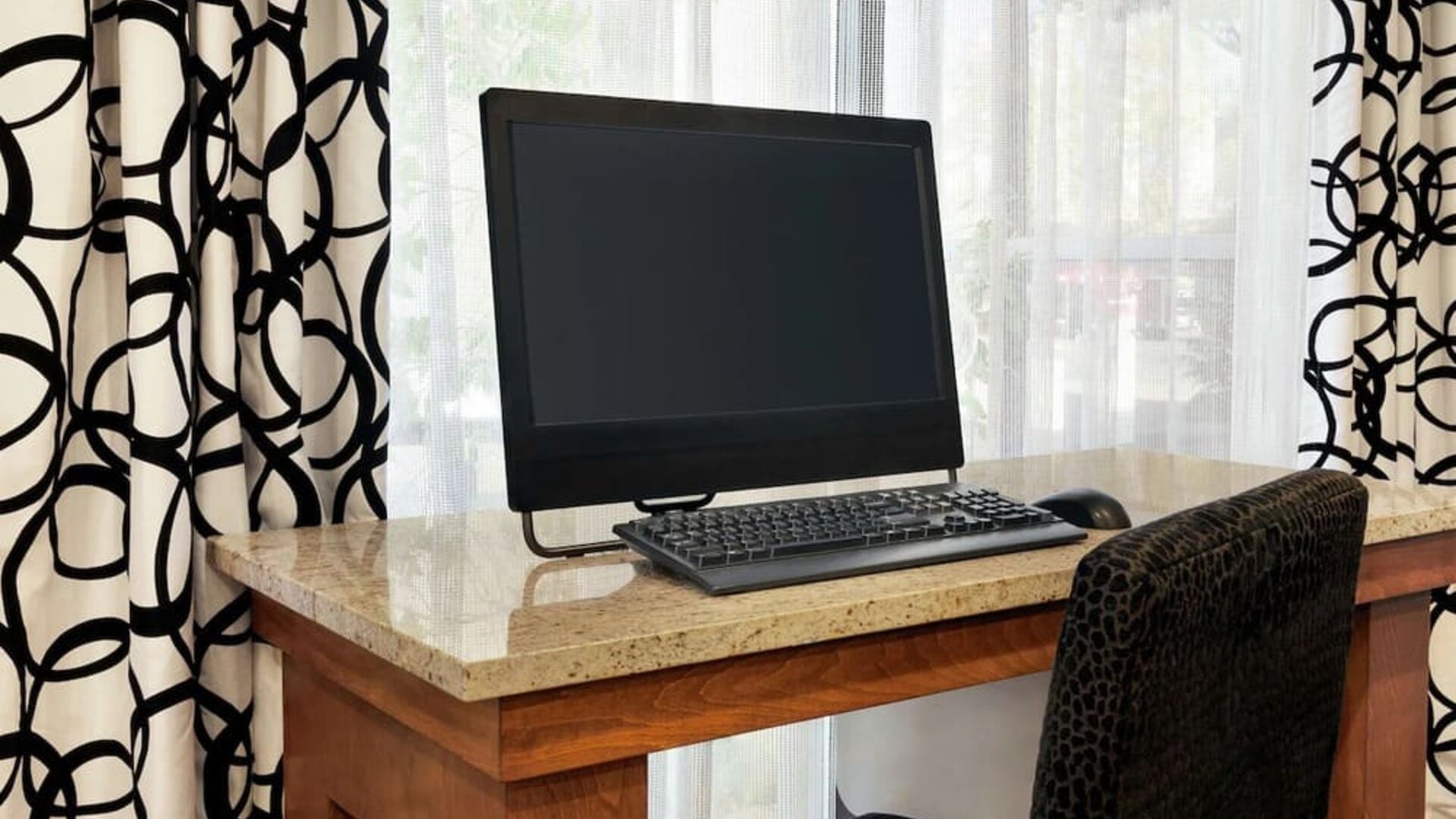 Business center at Hampton Inn Tracy.