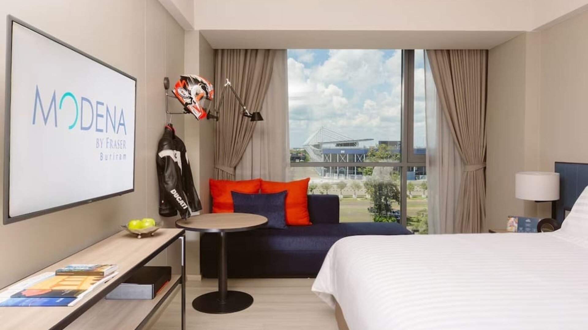 Day use room with TV at Modena By Fraser Buriram.