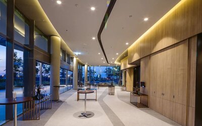 Spacious meeting room at Modena By Fraser Buriram.