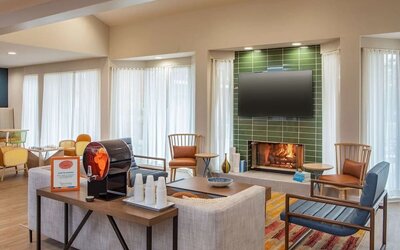 Lobby and lounge at Sonesta Select Boston Foxborough Mansfield.