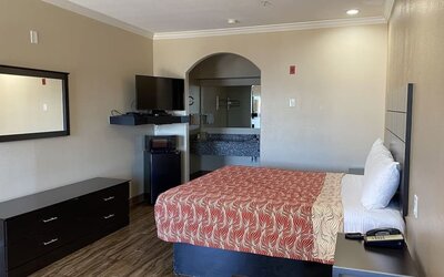 Delux king at Palace Inn Westheimer.
