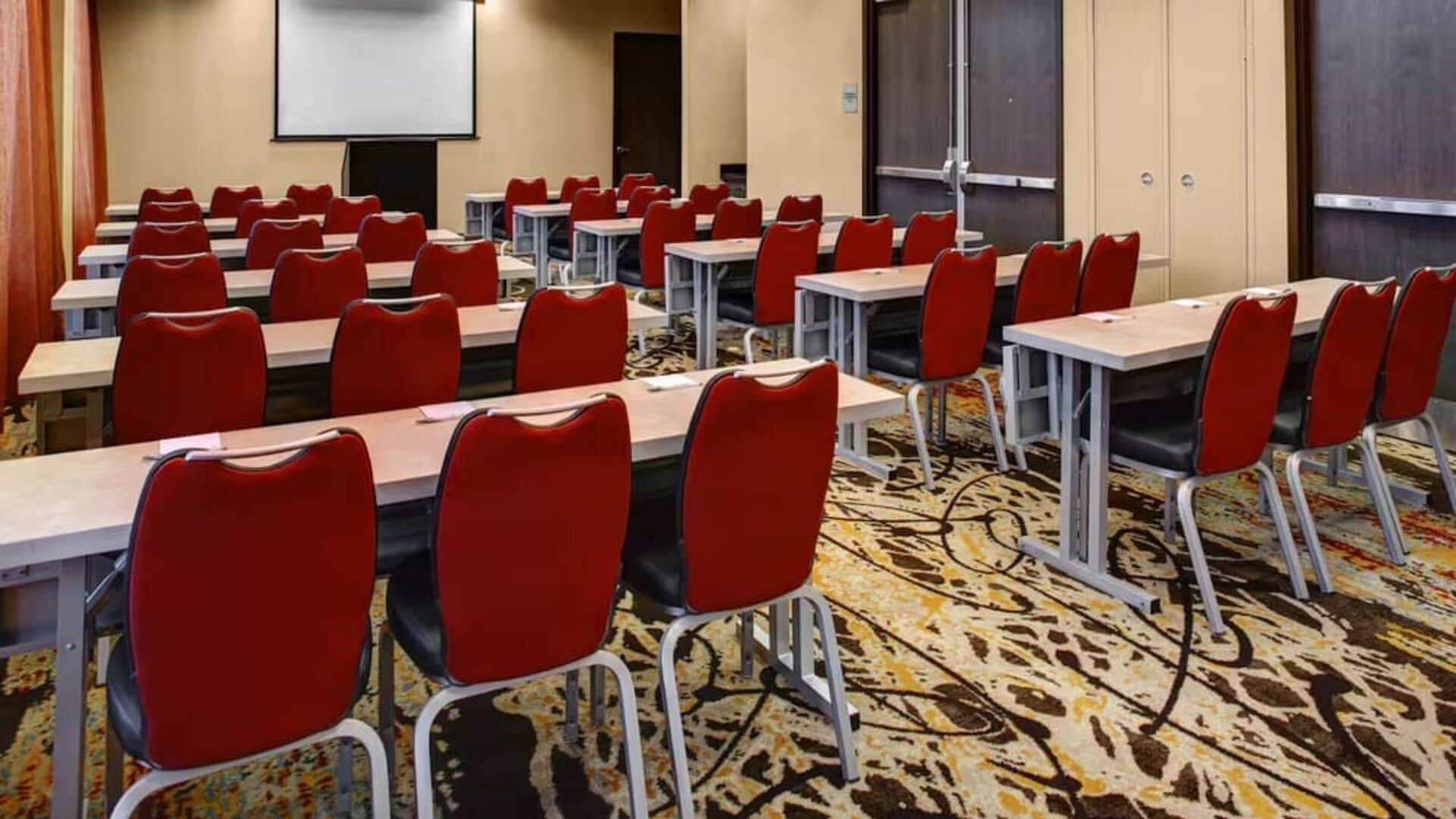 Conference room at Hampton Inn & Suites Austin @ The UniversityCapitol.