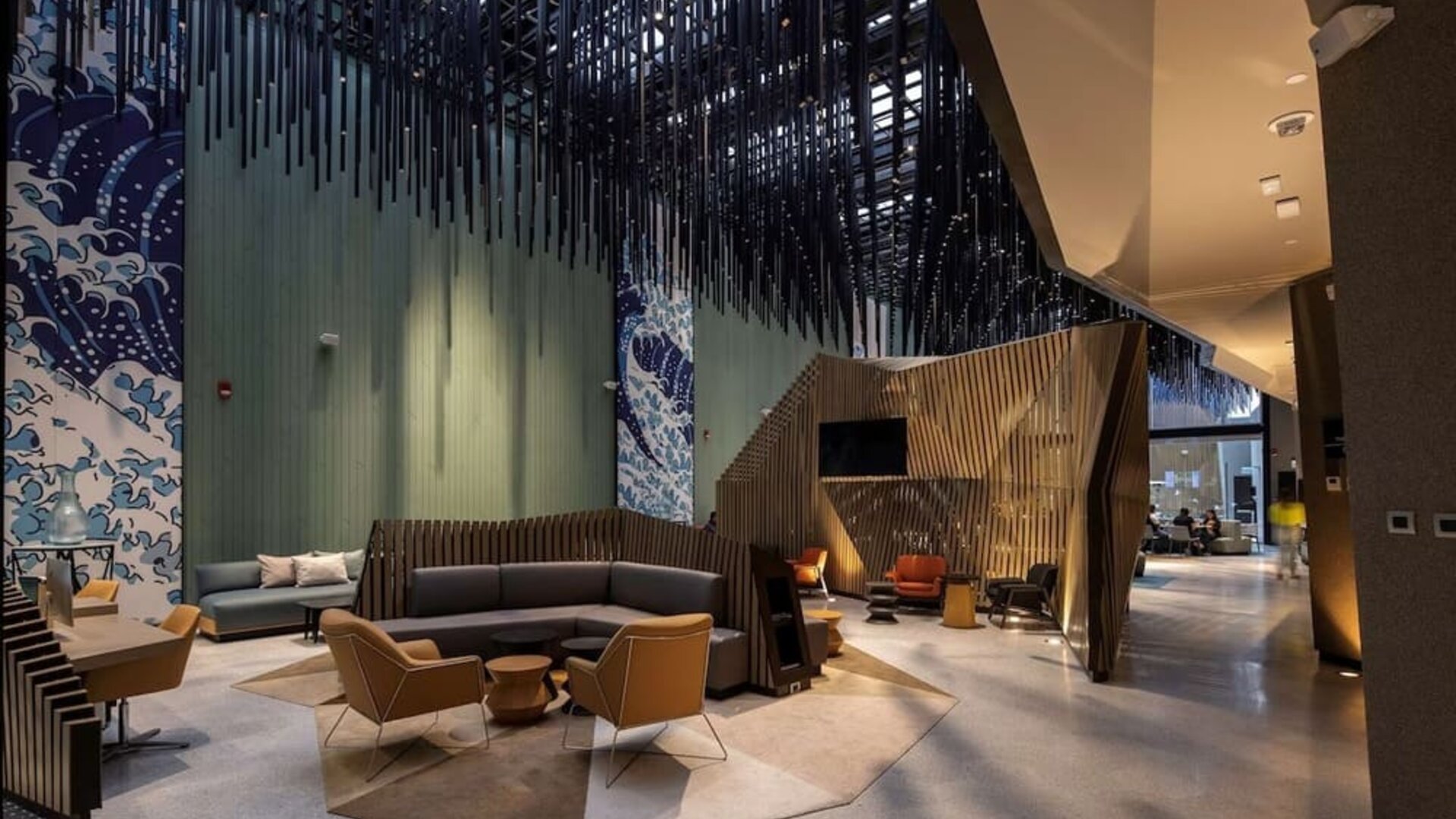 Lobby and coworking space at Hilton Garden Inn Lima Miraflores.