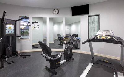 Gym at Baymont By Wyndham Houston Hobby Airport.