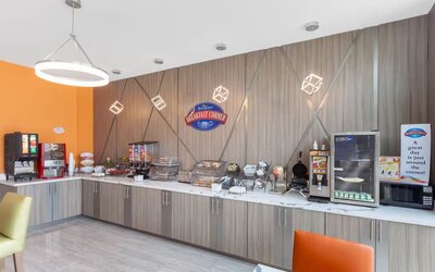 Breakfast available at Baymont By Wyndham Houston Hobby Airport.