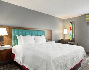 Day use room with natural light at Hampton Inn & Suites Ft. Lauderdale Airport/South Cruise Port.